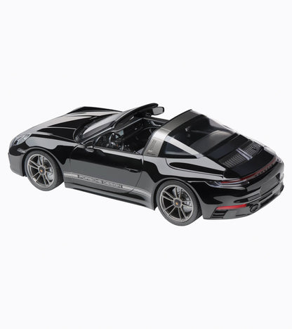 Porsche 911 Targa 4 GTS (992) 50 Years of Porsche Design Edition