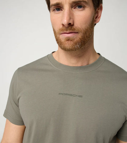 T-Shirt - S - There Is No Substitute