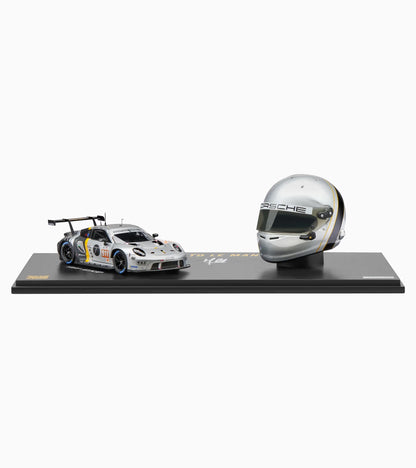 Porsche 911 RSR and Michael Fassbender helmet - Limited Edition